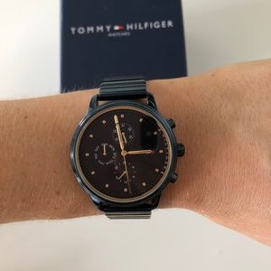 tommy hilfiger gigi hadid blue watch